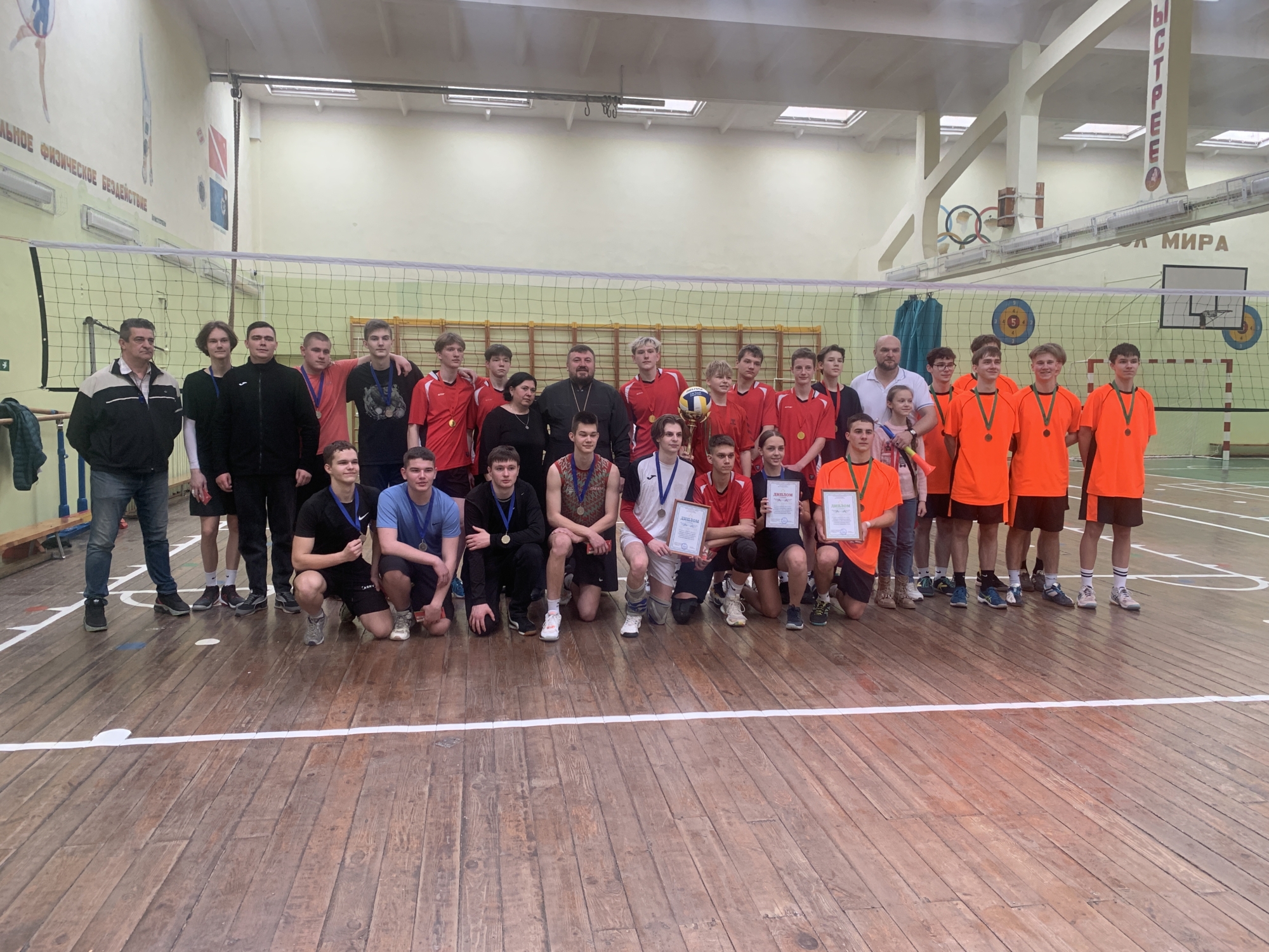 Ритм игры: турнир по волейболу состоялся в Светлогорском благочинии